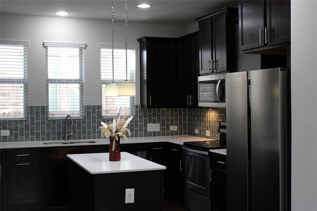 Photo - 3240 E Whitestone Blvd Unit 84