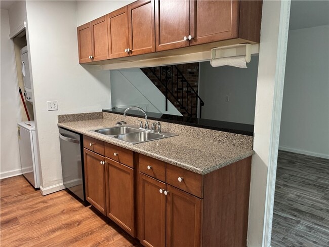 Photo - 136 Milrace Dr