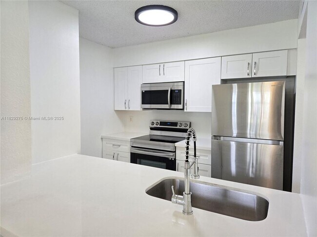 Photo - 2890 N Oakland Forest Dr Unit 102