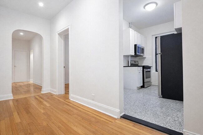 Photo - 664 W 163rd St Unit 6