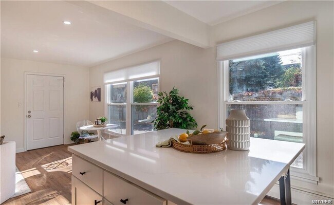 Photo - 538 Linwood Ave Unit 8