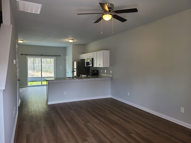 Photo - Beautiful end unit - 2 bedroom 2.5 bath townhome - Holly Ridge