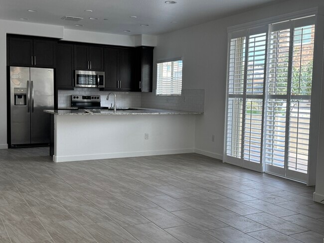 Building Photo - 4100 S Pinelake Way Unit 185