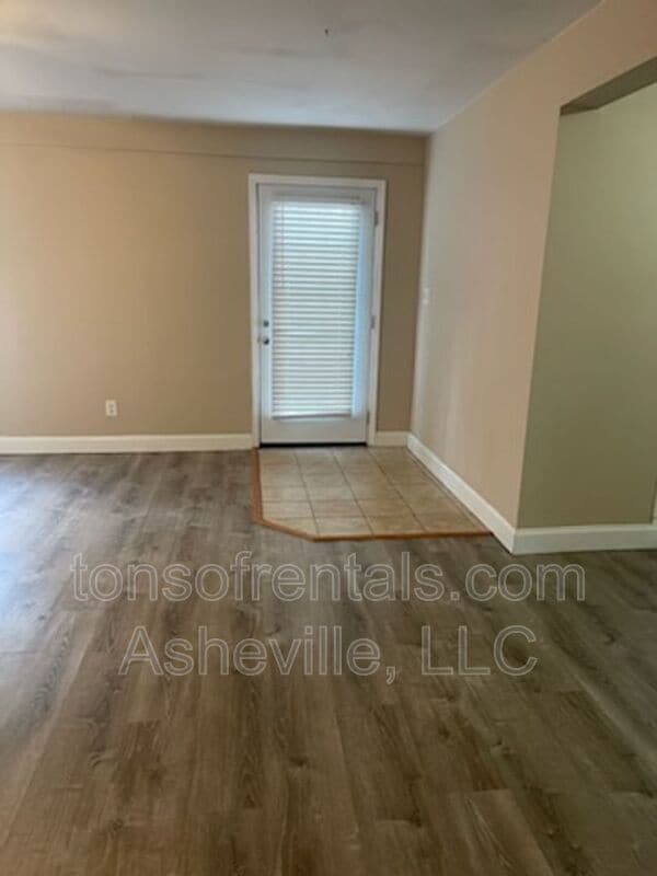 Photo - 321 Lake Cir Dr Unit #B