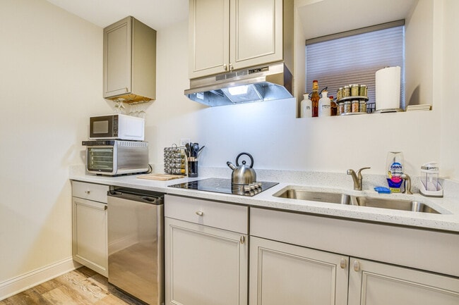 Photo - 4829 S Forrestville Ave Unit ID1306572P