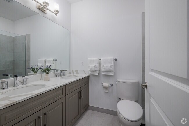 2BR, 2BA - Bathroom - Meridia Little Ferry 100