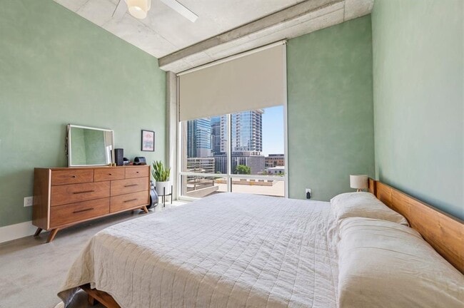 Photo - 800 W 5th St Unit 705