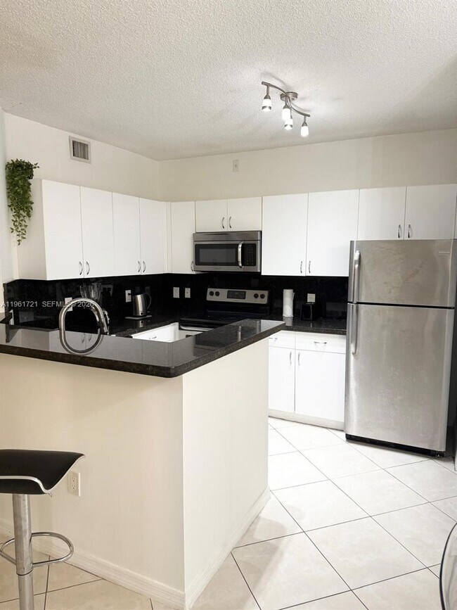 Photo - 19501 E Country Club Dr Unit 9104