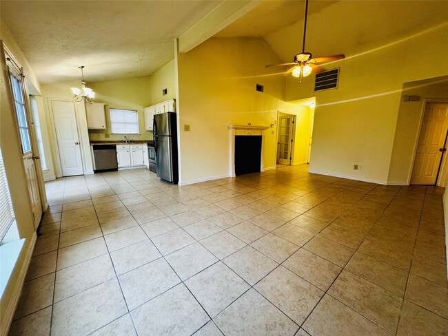 Photo - 17118 Amber Ridge Dr