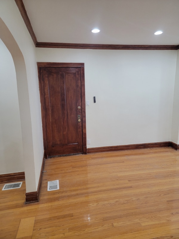 Photo - 4830 W Oakdale Ave