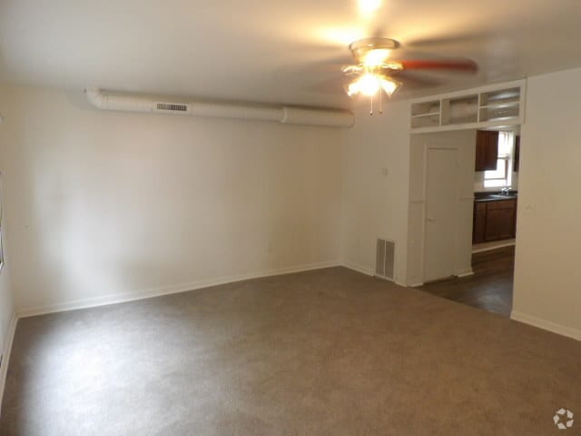 Building Photo - 107 Kelburn St Rental