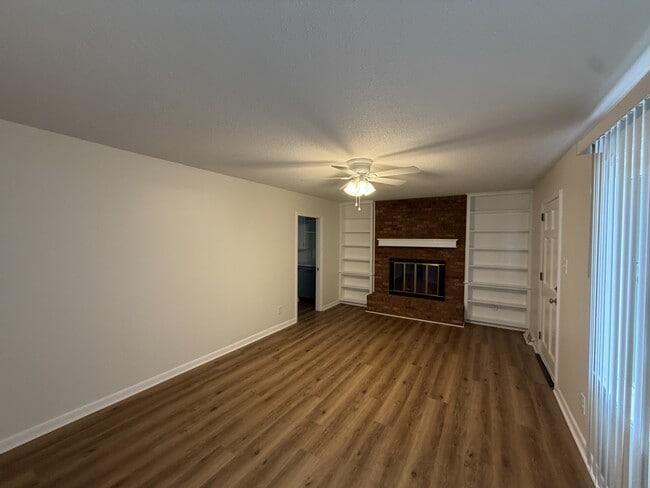 Photo - 147 Crooked Ln