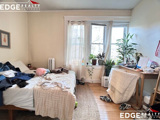 62 Egmont St Unit 1