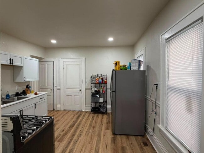 Photo - 3356 N Buffum St
