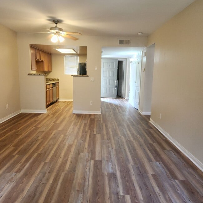 2bdrm 2bath 1050 SqFt, Carmel Mtn 2nd floo... - 2bdrm 2bath 1050 SqFt, Carmel Mtn 2nd floo... Condo Unit 154