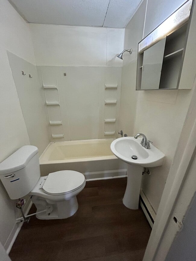 Photo - 120 W Main St