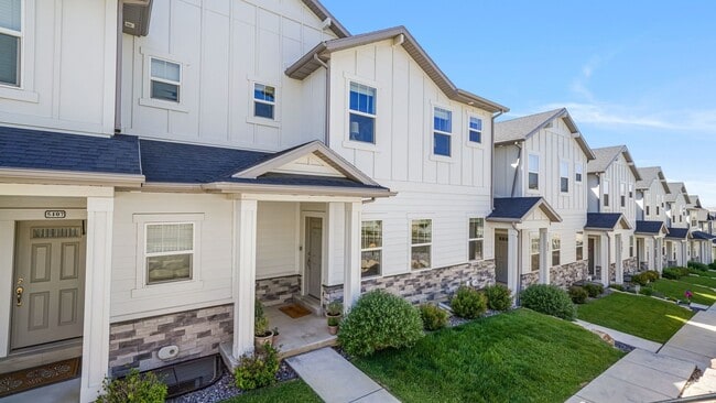Building Photo - 5105 N Marble Fox Way