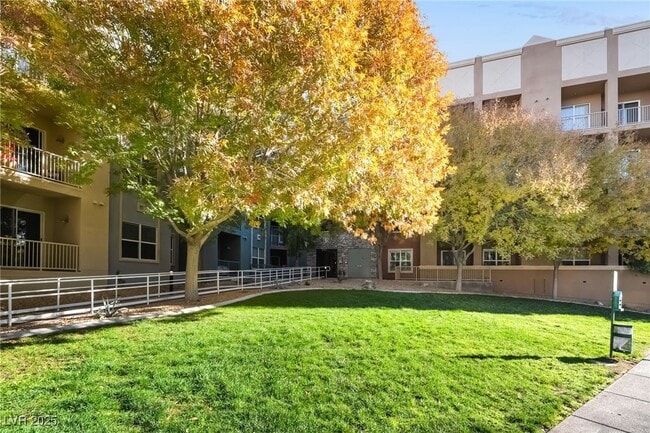 Building Photo - 50 E Serene Ave Unit 324