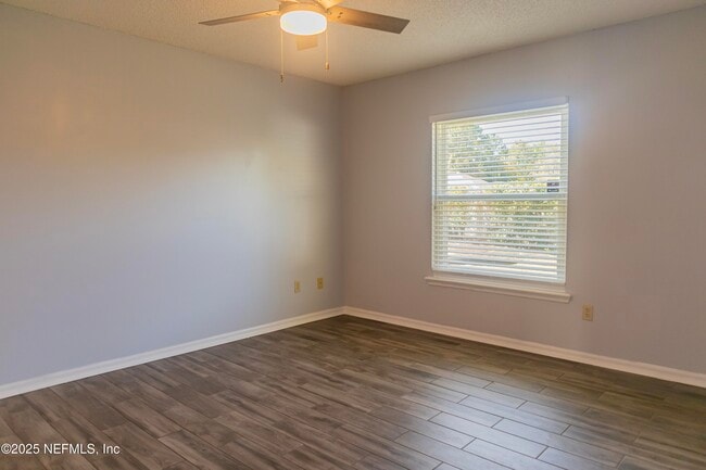 Photo - 1606 Castle Rock Ct