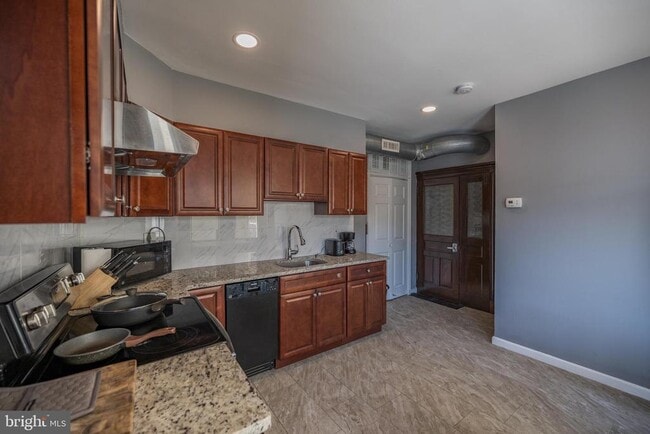 Photo - 1620 Mt Vernon St Unit 2R