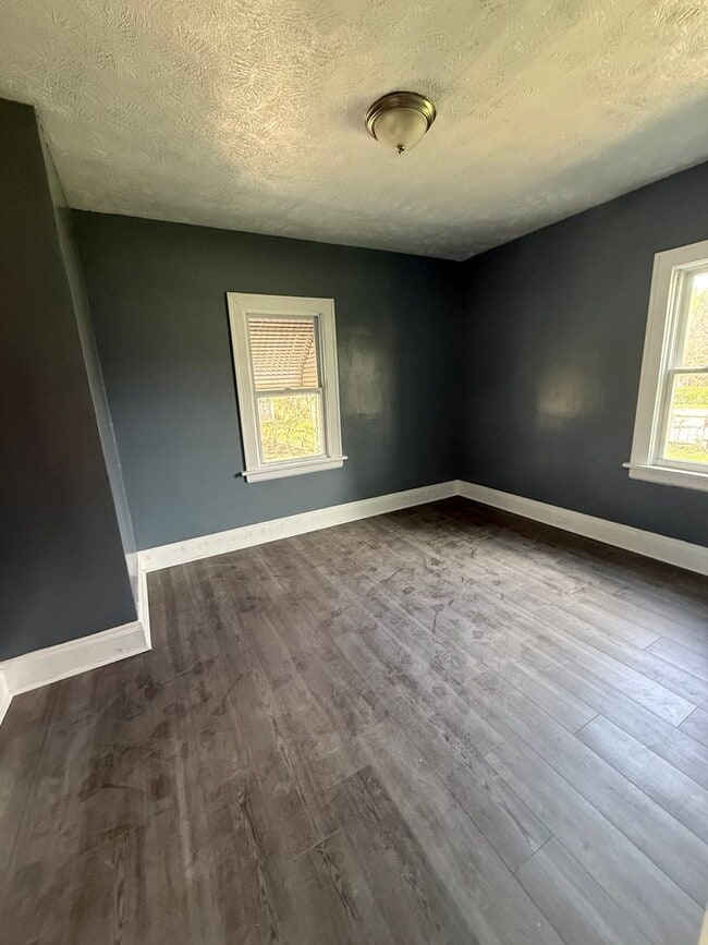 Photo - 700 E 160th St Unit 1