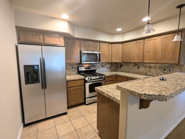 Photo - Gorgeous 3x2 townhouse, single-car garage,...
