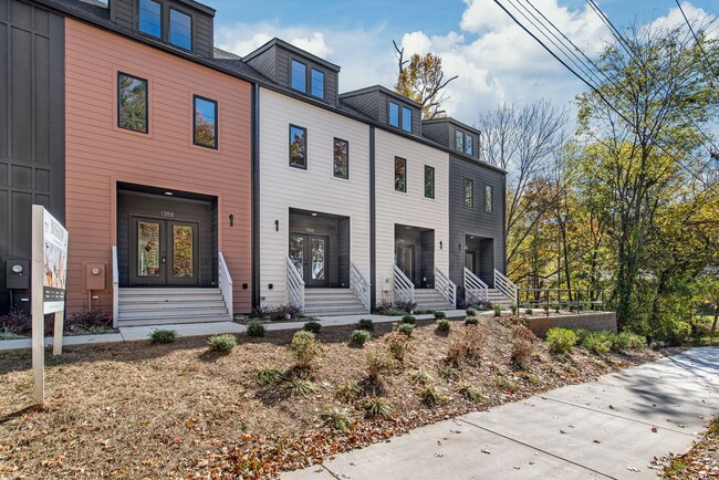 Photo - Turn-Key Modern Living in the Heart of Pla...