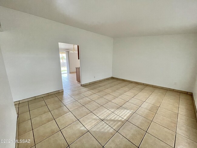 Photo - 233 S Ave B