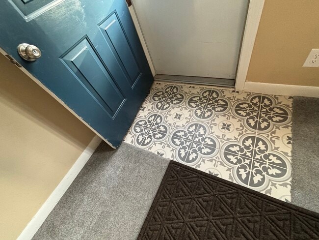 Photo - 40 Neillian Way Unidad 40 Neillian Way Bedford