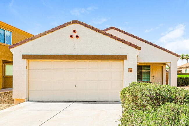 Building Photo - 1453 E Kelsi Ave Rental