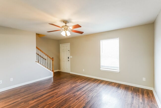 Photo - 143 Howard Woody Dr