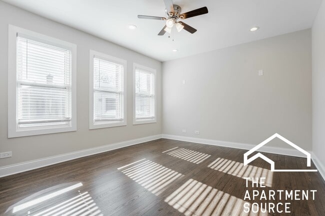 Photo - 1434 W Farragut Ave Unit 3D