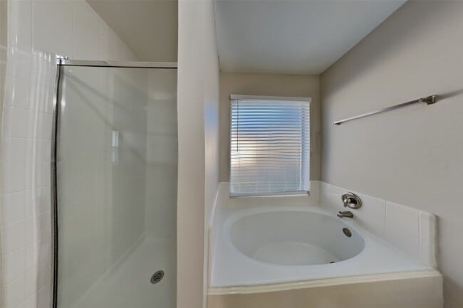 Photo - 20430 White Poplar Dr