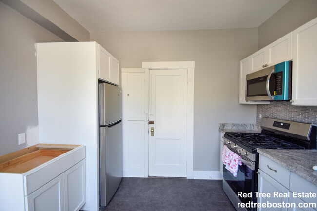 Photo - 142 Sutherland Rd Apartments Unit 2