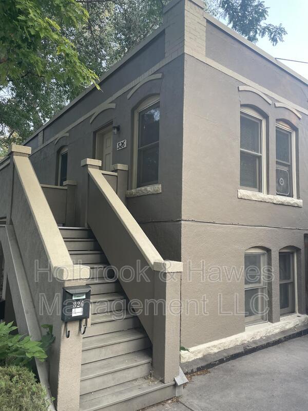 Photo - 326 W Myrtle St