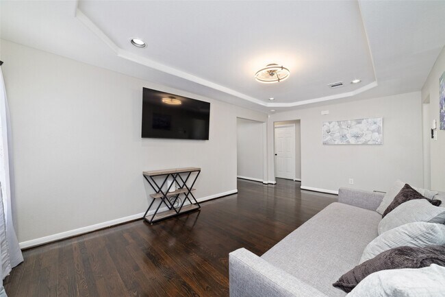 Photo - 617 Frisco St