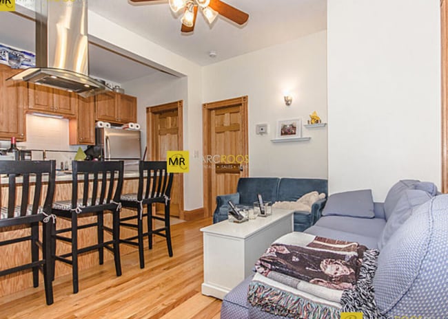 Photo - 100 Myrtle St