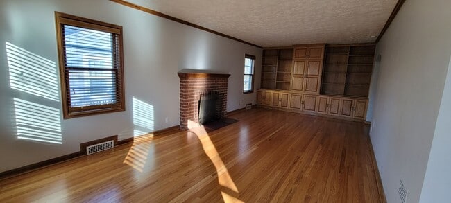 Photo - Dundee 4 bed 2 bath 3 car garage