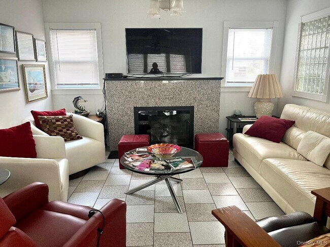 Photo - 11 Delaware Ave