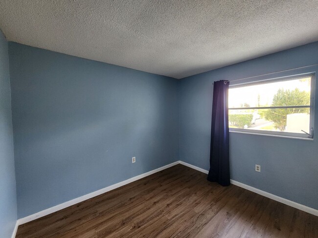 Photo - 732 Joel Blvd