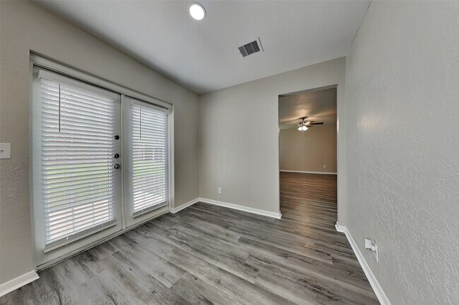 Photo - 9411 Bayou Bluff Dr