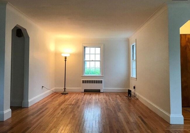 Photo - 73 Tiffany St