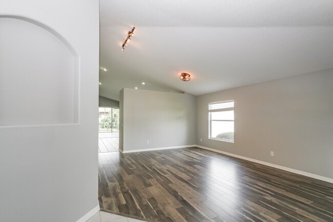 Photo - 1739 Sweetspire Dr
