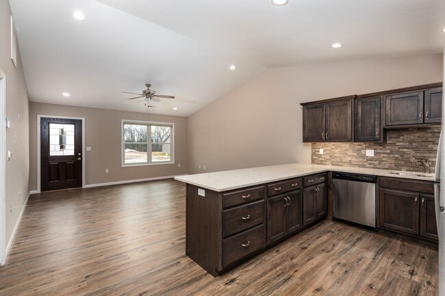 Photo - 1771-MF3-E4 Unit A