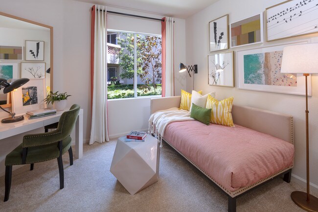 Vista Real Apartment Homes