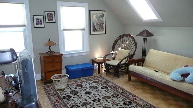 Photo - 134 Chapin Ave Unit #3