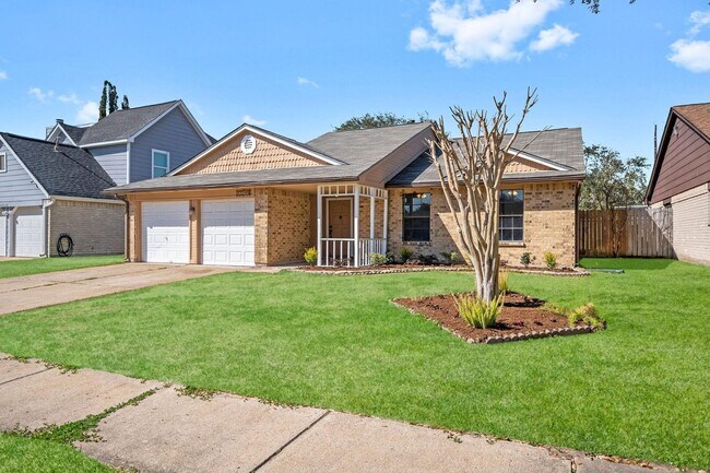 Building Photo - 13514 Klamath Falls Dr