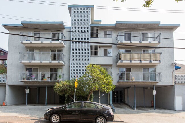 Photo - 630 Mariposa