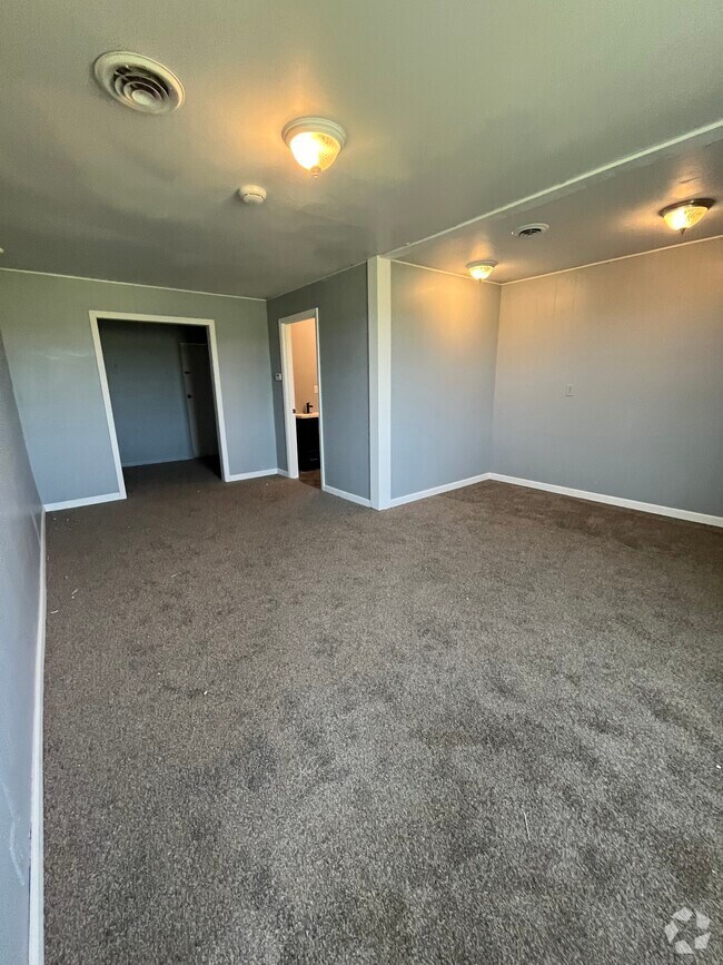 Rentals with Utilities Included near Crescent City IL 1 Rentals