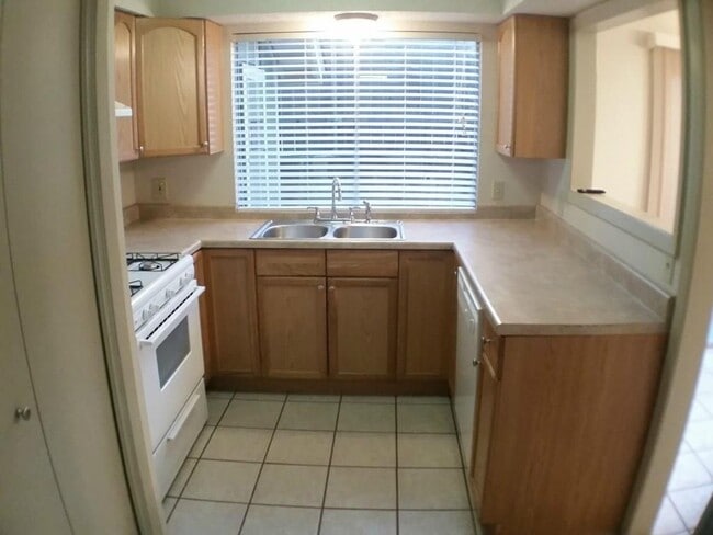 Photo - 7204 Creekside Dr